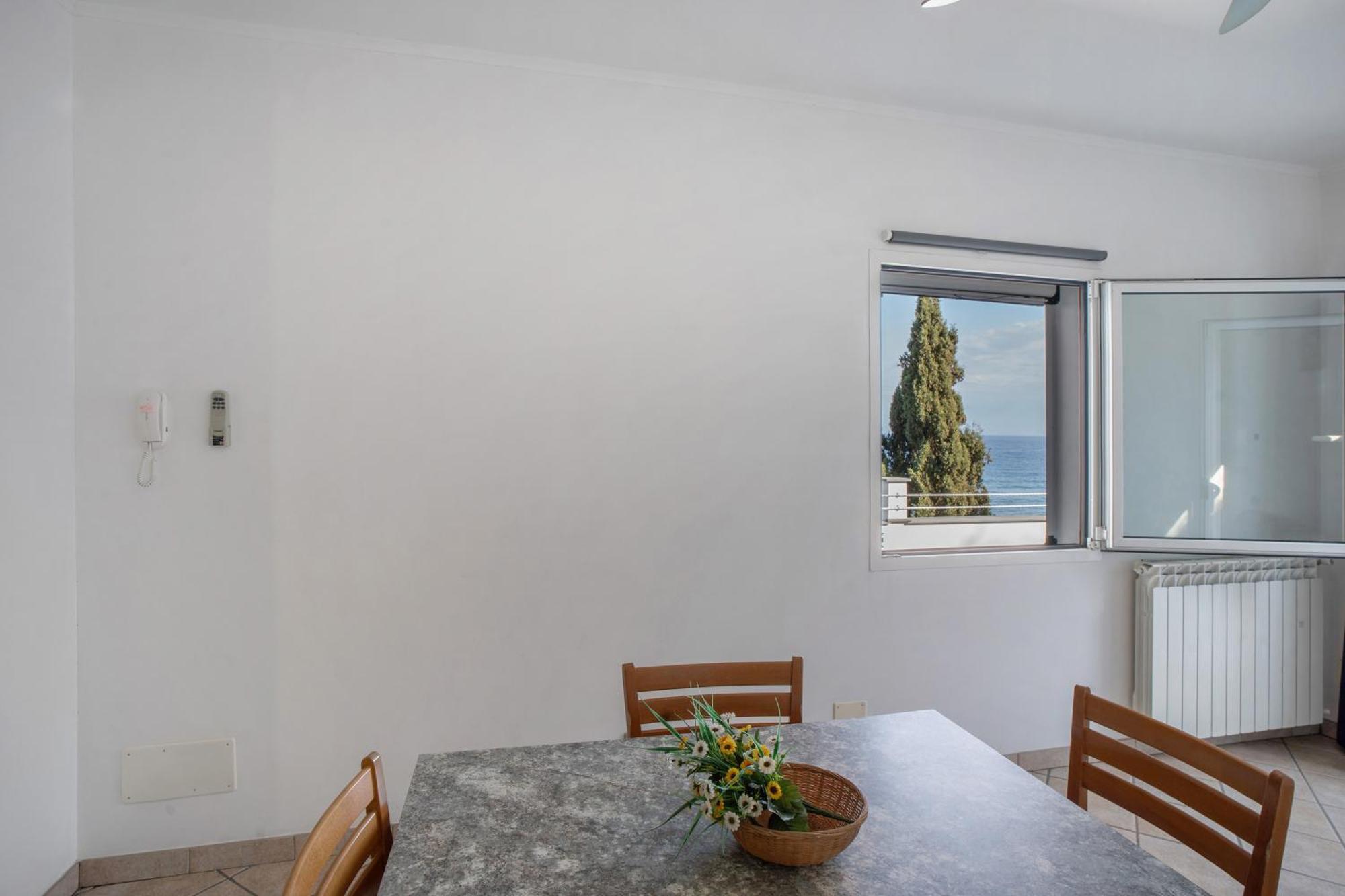 Alba Marina Apartment San Lorenzo al Mare Exterior foto