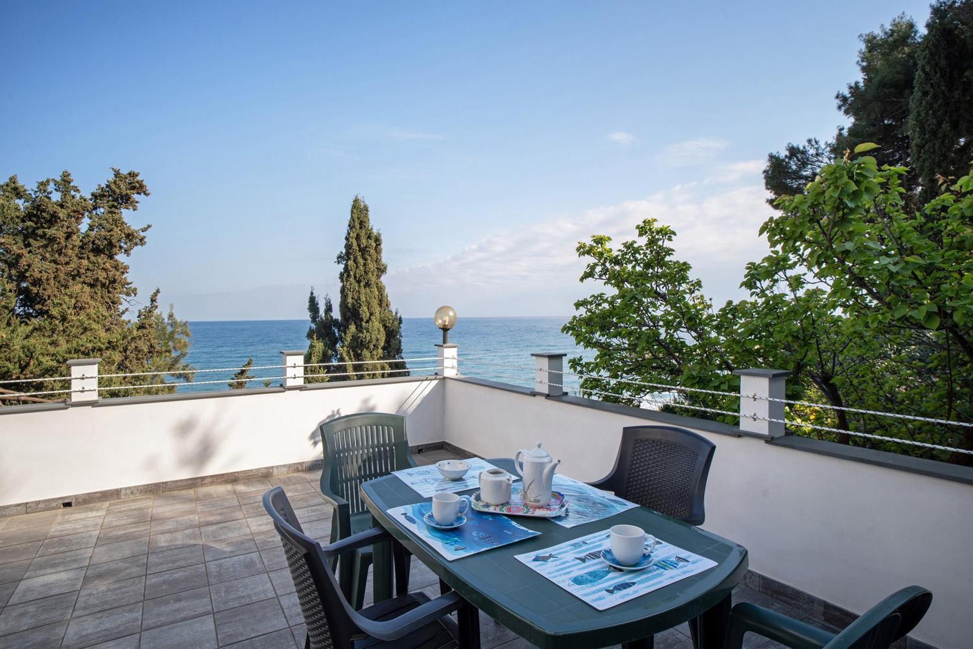 Alba Marina Apartment San Lorenzo al Mare Exterior foto